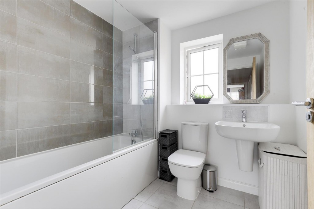 Jasmine Gardens, Edwalton, Nottinghamshire, NG12 4HX