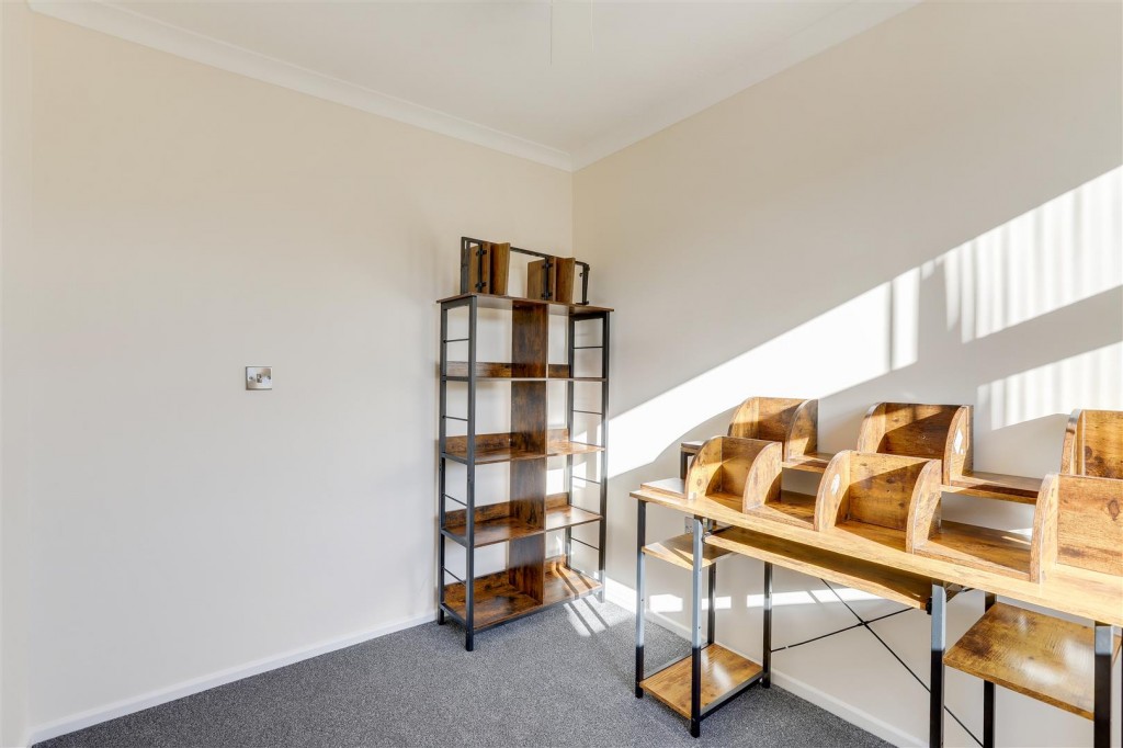 Field Avenue, Hucknall, Nottinghamshire, NG15 6SQ