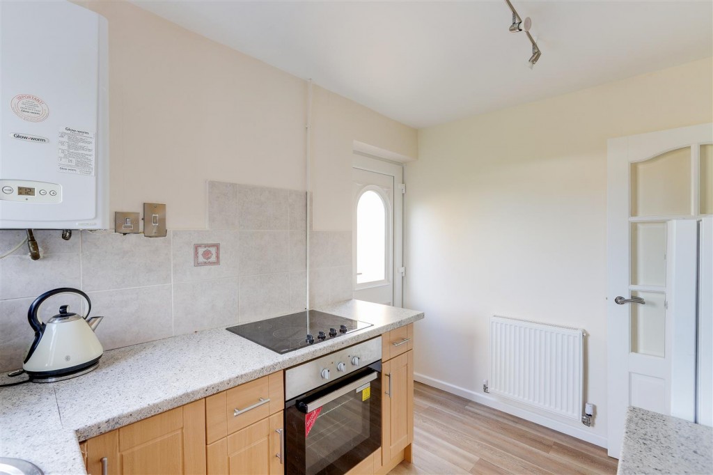 Field Avenue, Hucknall, Nottinghamshire, NG15 6SQ