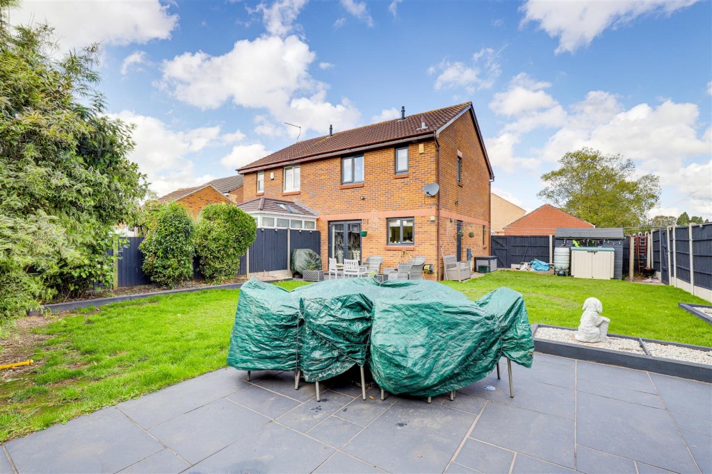 Clover Fields, Calverton, Nottinghamshire, NG14 6PN
