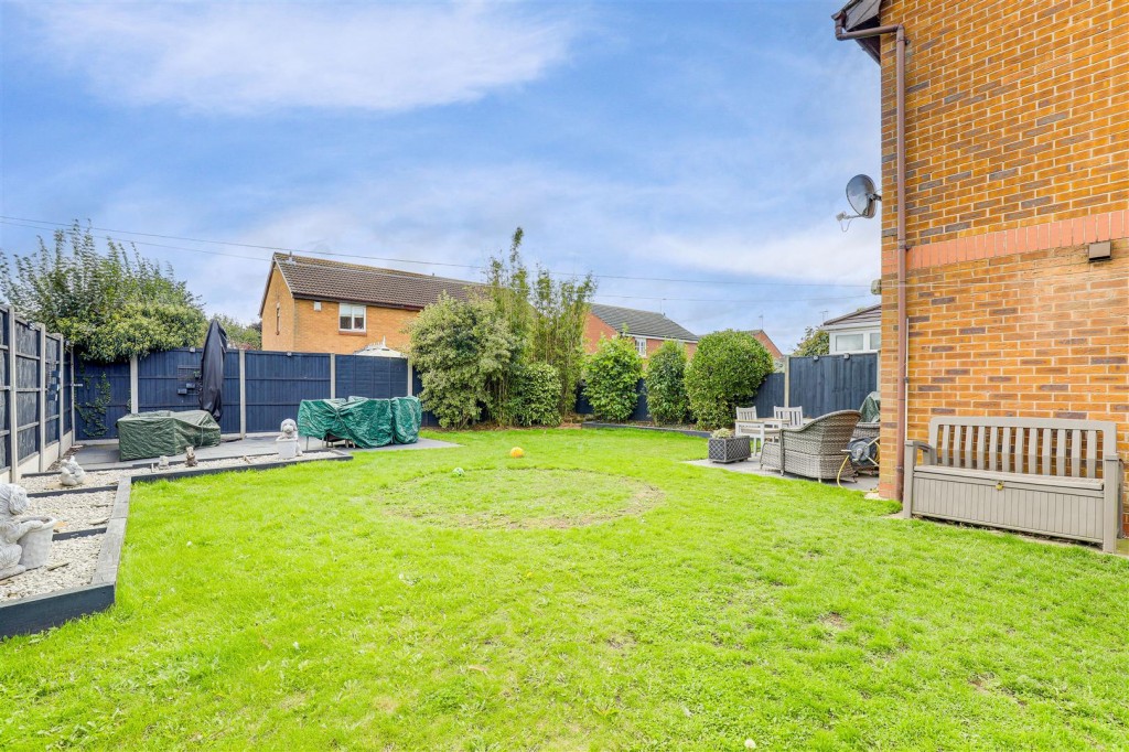 Clover Fields, Calverton, Nottinghamshire, NG14 6PN