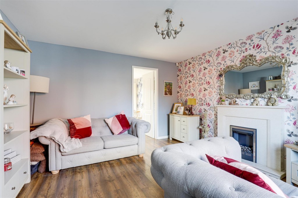 Clover Fields, Calverton, Nottinghamshire, NG14 6PN