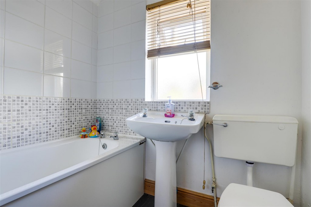 Grindon Crescent, Bulwell, Nottinghamshire, NG6 8BQ