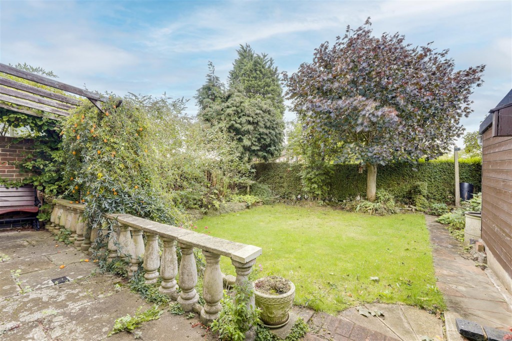 Rossell Drive, Stapleford, Nottinghamshire, NG9 7EJ