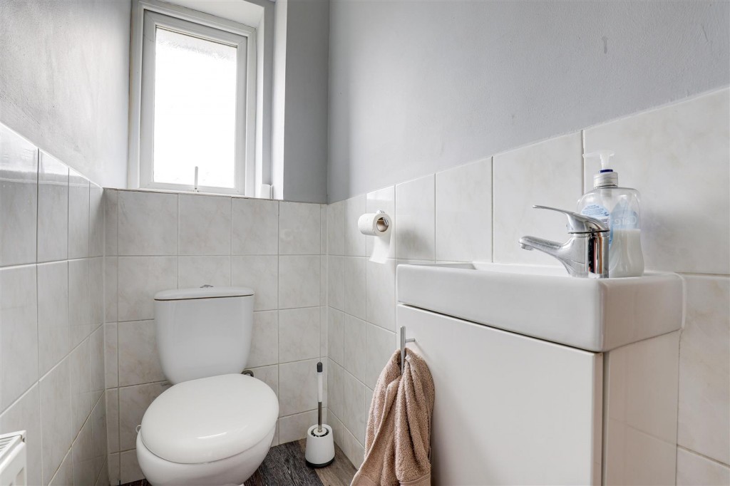 Martinmass Close, Lenton, Nottinghamshire, NG7 2LN