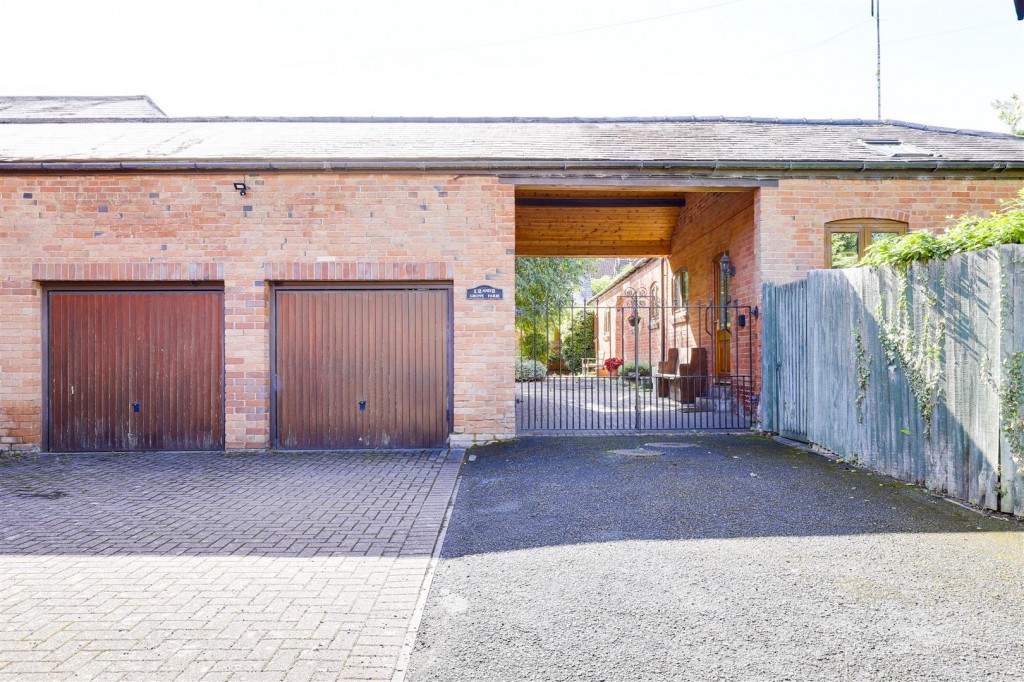 Lambley Road, Lowdham, Nottinghamshire, NG14 7AY