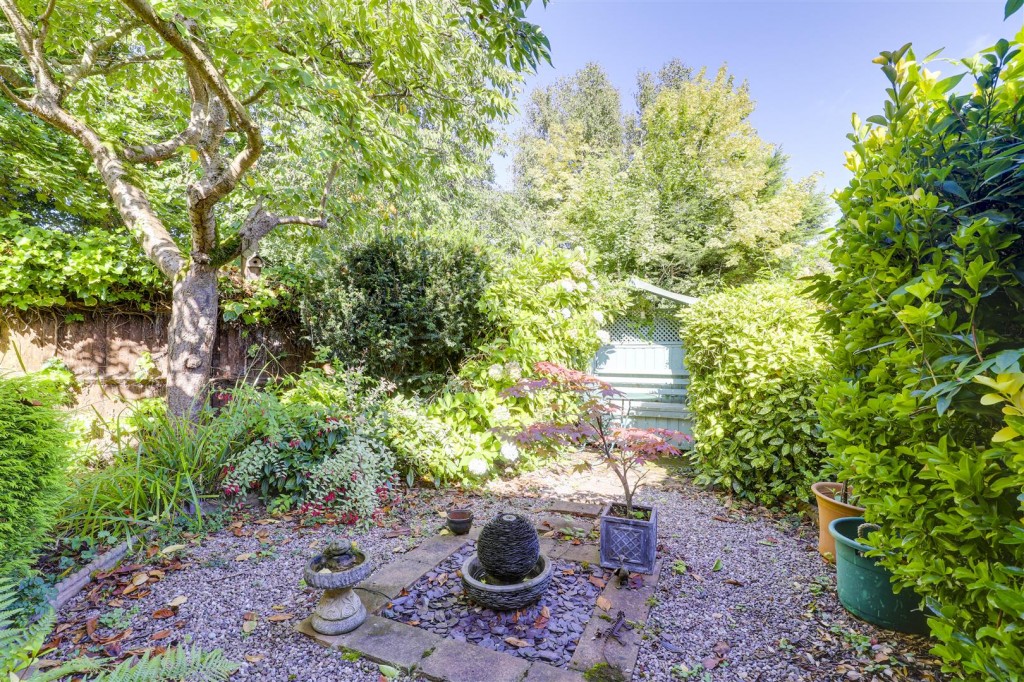 Lambley Road, Lowdham, Nottinghamshire, NG14 7AY