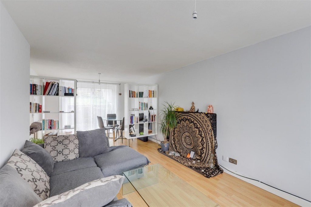 Beckhampton Road, Bestwood, Nottinghamshire, NG5 5NG