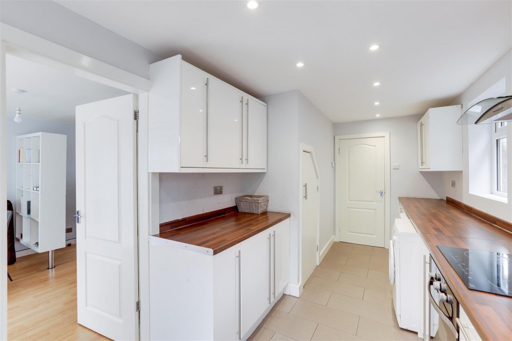 Beckhampton Road, Bestwood, Nottinghamshire, NG5 5NG