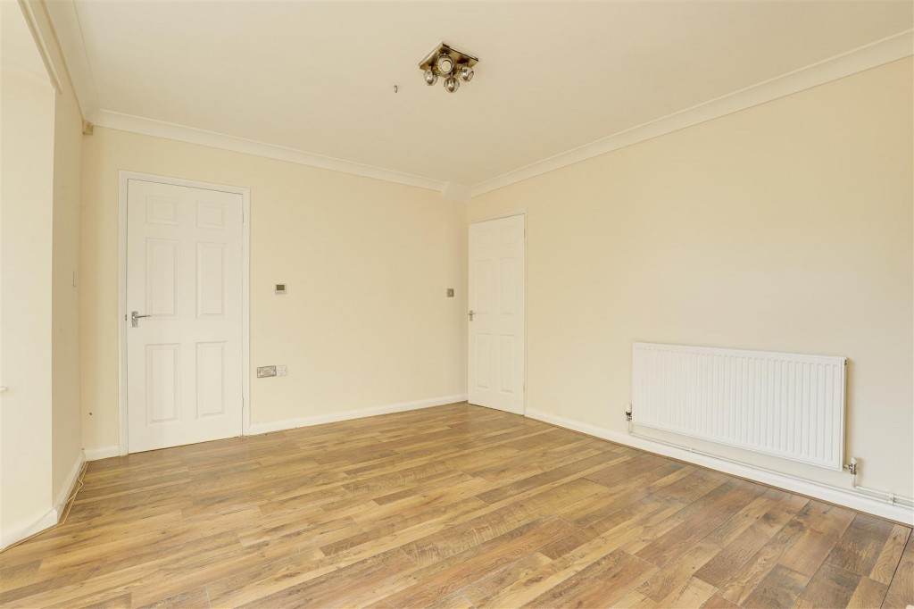 Pulborough Close, Basford, Nottinghamshire, NG5 1HU