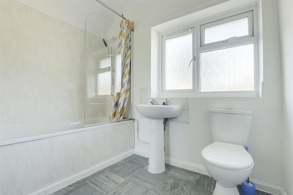 Pulborough Close, Basford, Nottinghamshire, NG5 1HU