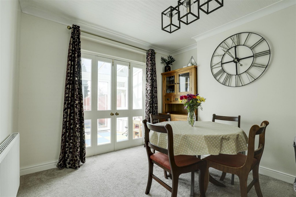 Charlbury Road, Wollaton, Nottinghamshire, NG8 1ND