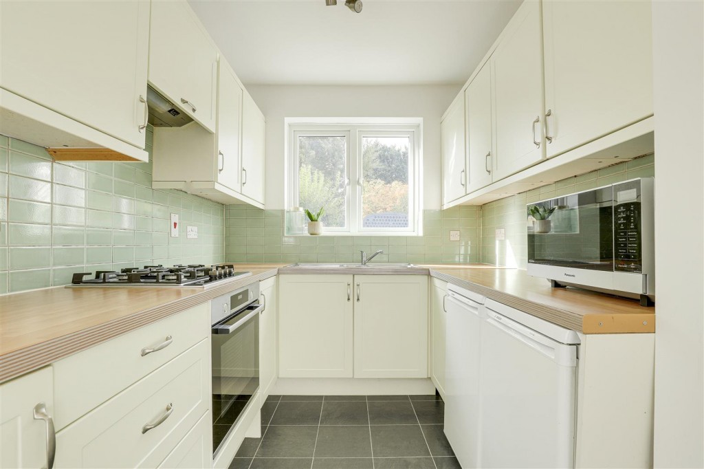 Charlbury Road, Wollaton, Nottinghamshire, NG8 1ND