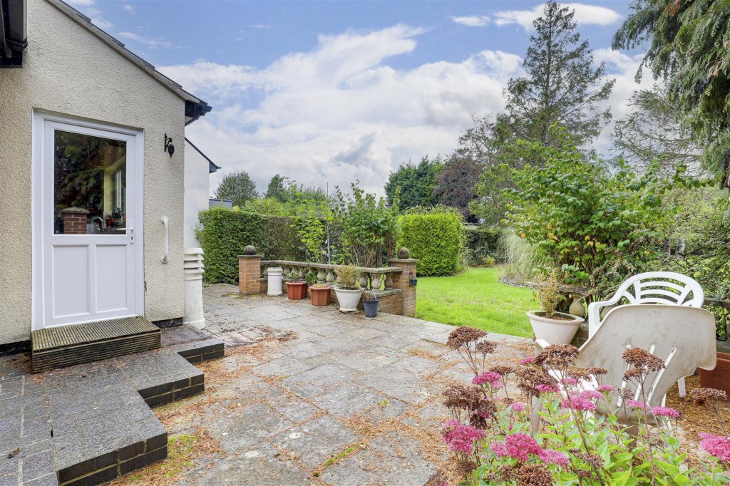 Melton Road, Tollerton, Nottinghamshire, NG12 4EN