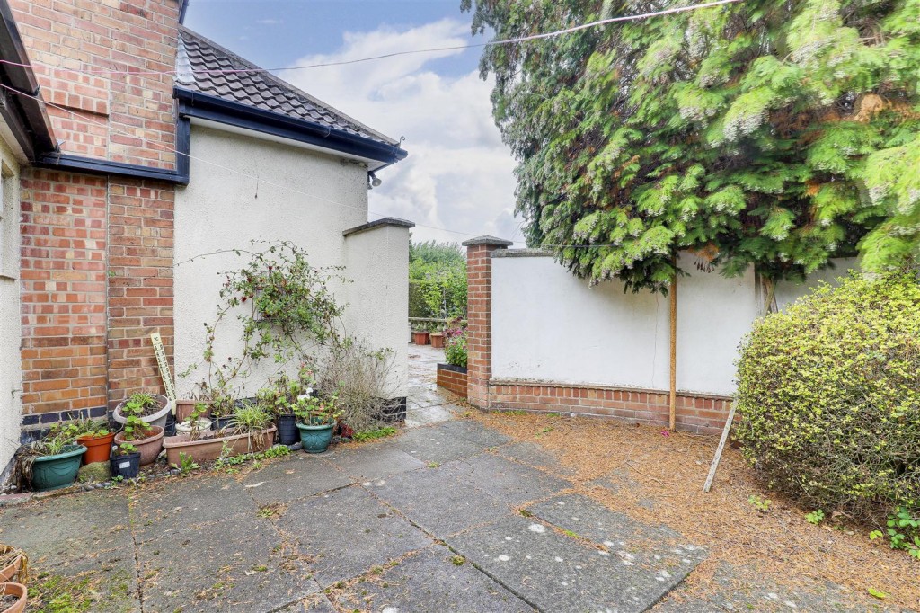 Melton Road, Tollerton, Nottinghamshire, NG12 4EN