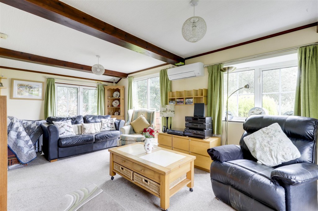 Killarney Park, Nottinghamshire, NG6 8NQ