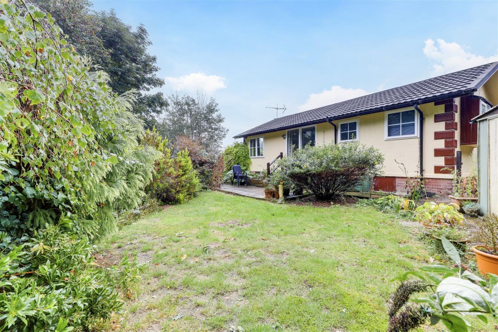 Killarney Park, Nottinghamshire, NG6 8NQ