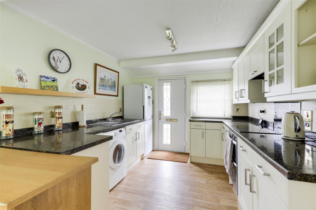 Killarney Park, Nottinghamshire, NG6 8NQ