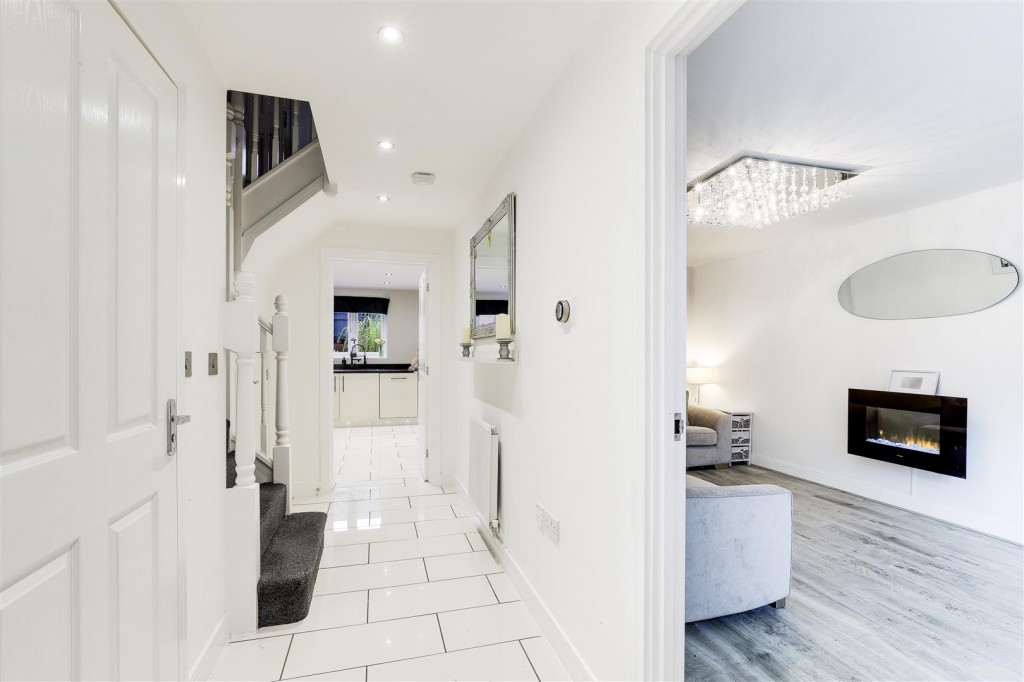 Rothbury Close, Arnold, Nottinghamshire, NG5 8UE