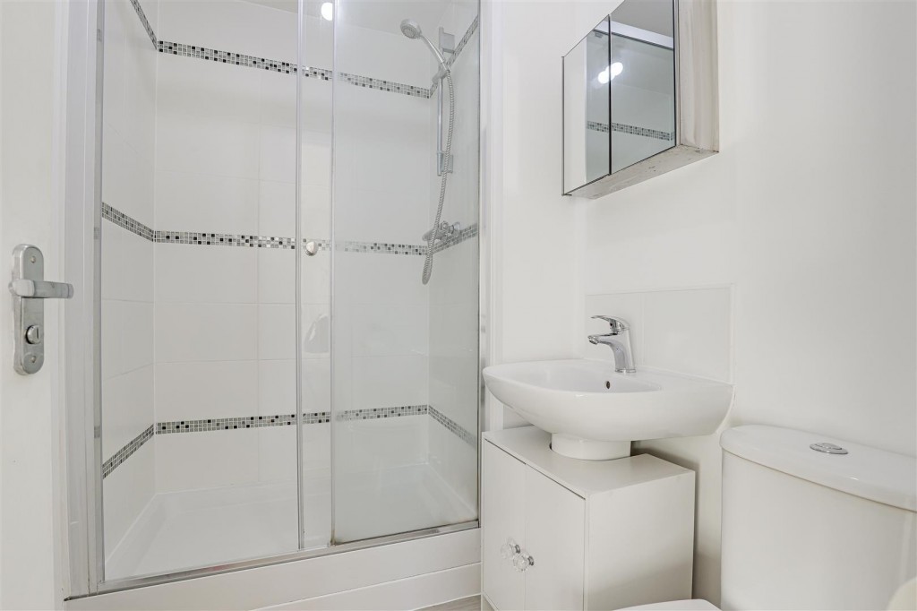 Rothbury Close, Arnold, Nottinghamshire, NG5 8UE