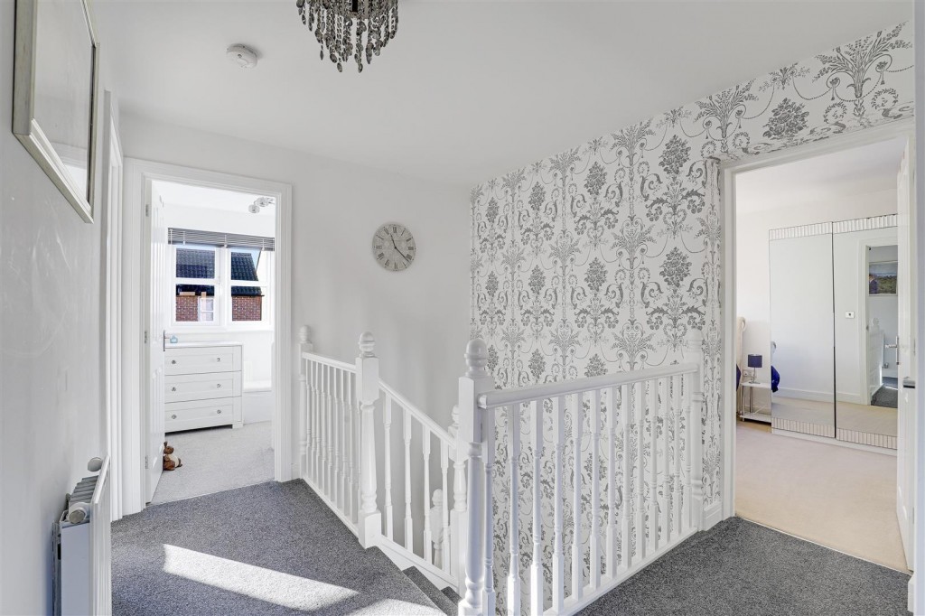 Rothbury Close, Arnold, Nottinghamshire, NG5 8UE