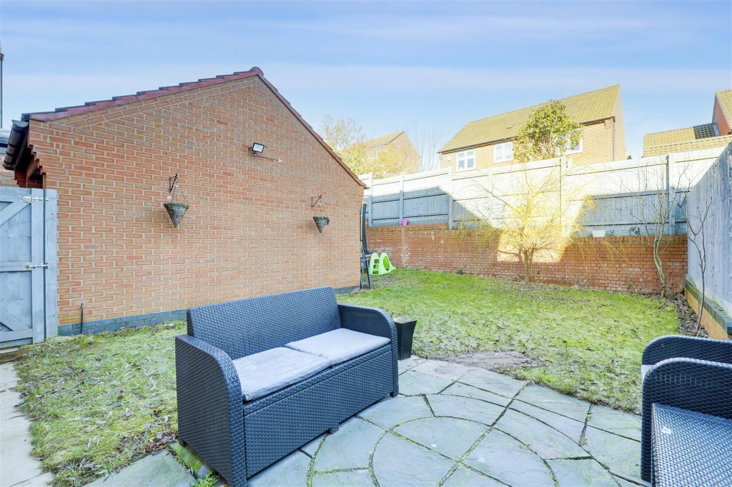 Rothbury Close, Arnold, Nottinghamshire, NG5 8UE