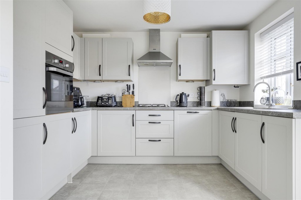 Evans Road, East Leake, Loughborough, LE12 6AT