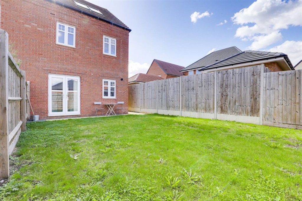 Evans Road, East Leake, Loughborough, LE12 6AT