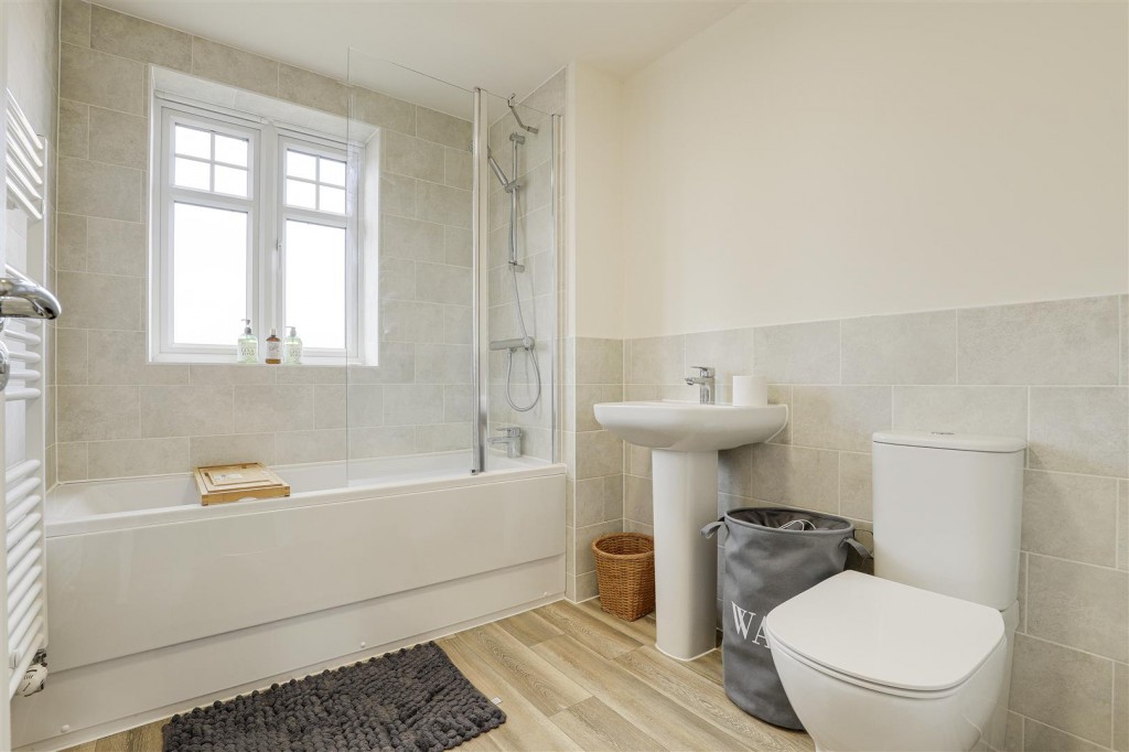 Evans Road, East Leake, Loughborough, LE12 6AT