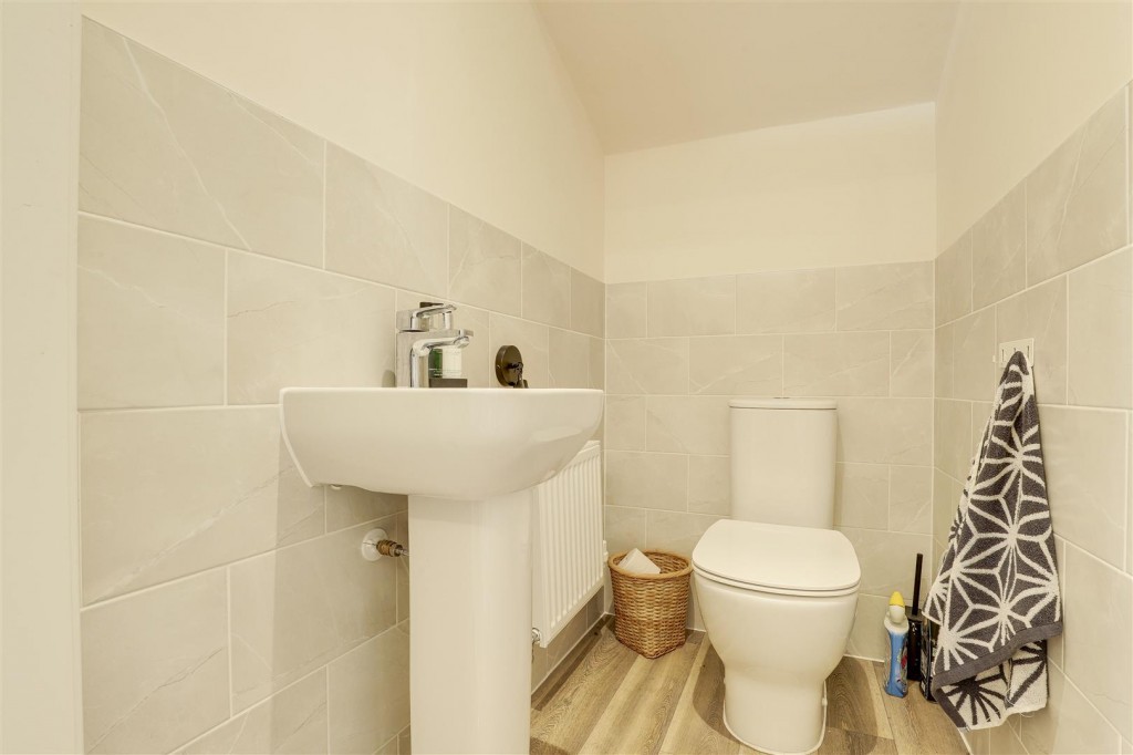 Evans Road, East Leake, Loughborough, LE12 6AT