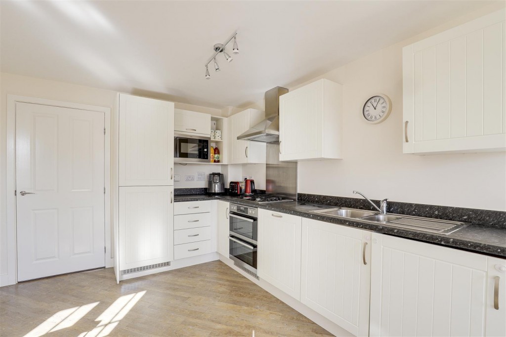 Ashington Drive, Arnold, Nottinghamshire, NG5 8UA