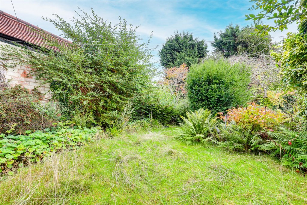 Adbolton Grove, West Bridgford, Nottinghamshire, NG2 5AR