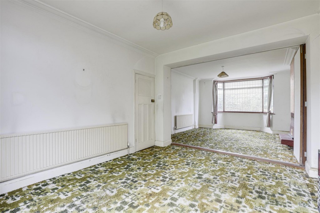 Adbolton Grove, West Bridgford, Nottinghamshire, NG2 5AR