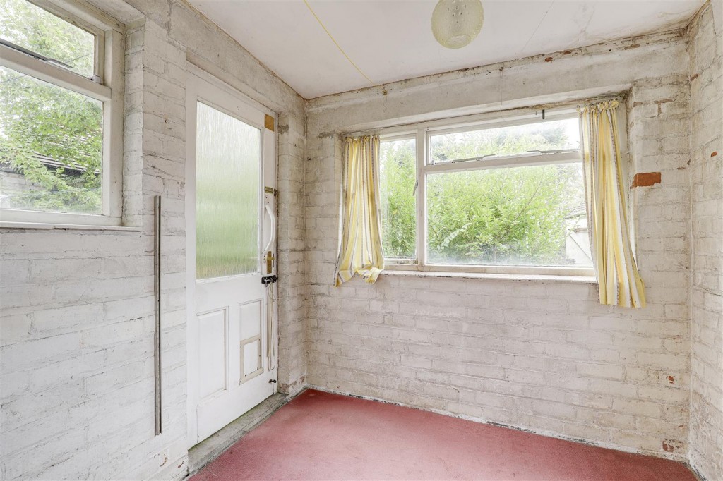 Adbolton Grove, West Bridgford, Nottinghamshire, NG2 5AR