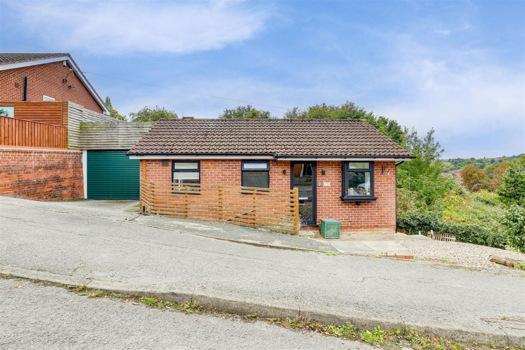 Fairmead Close, Mapperley, Nottinghamshire, NG3 3EQ