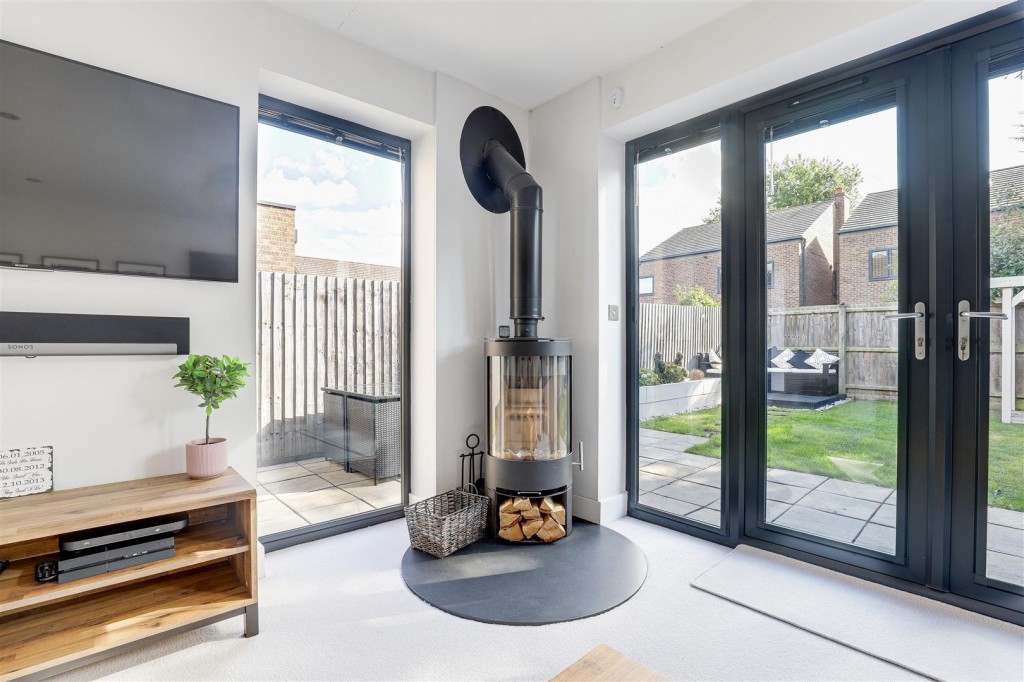 Radcliffe Road, Gamston, Nottinghamshire, NG2 6NR