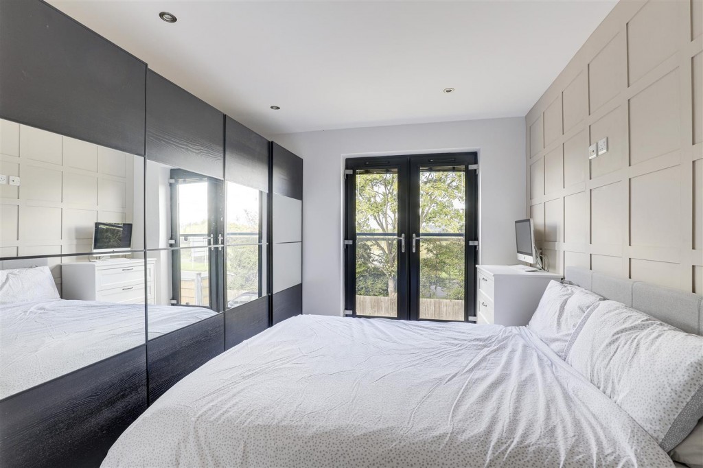 Radcliffe Road, Gamston, Nottinghamshire, NG2 6NR