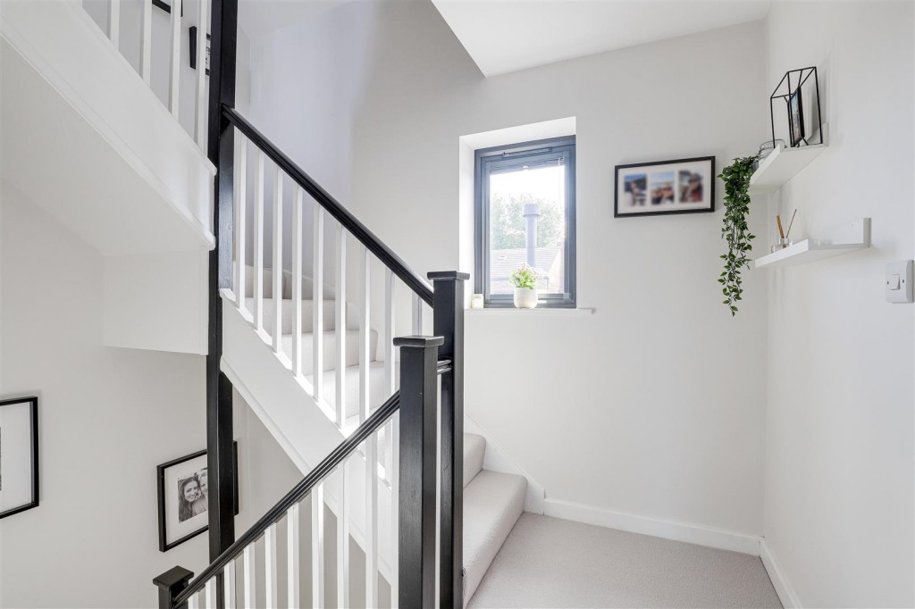 Radcliffe Road, Gamston, Nottinghamshire, NG2 6NR