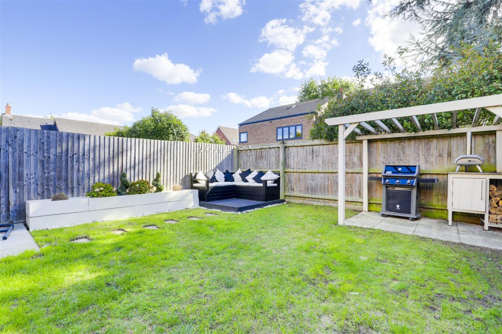 Radcliffe Road, Gamston, Nottinghamshire, NG2 6NR