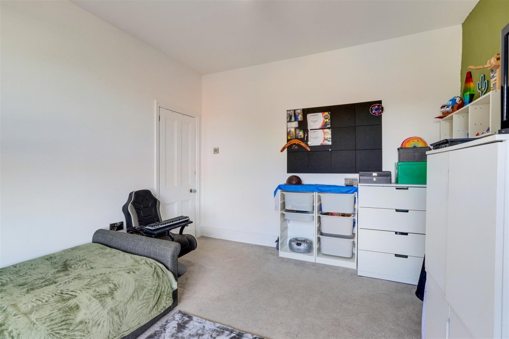 Longmoor Lane, Sandiacre, Derbyshire, NG10 5JN