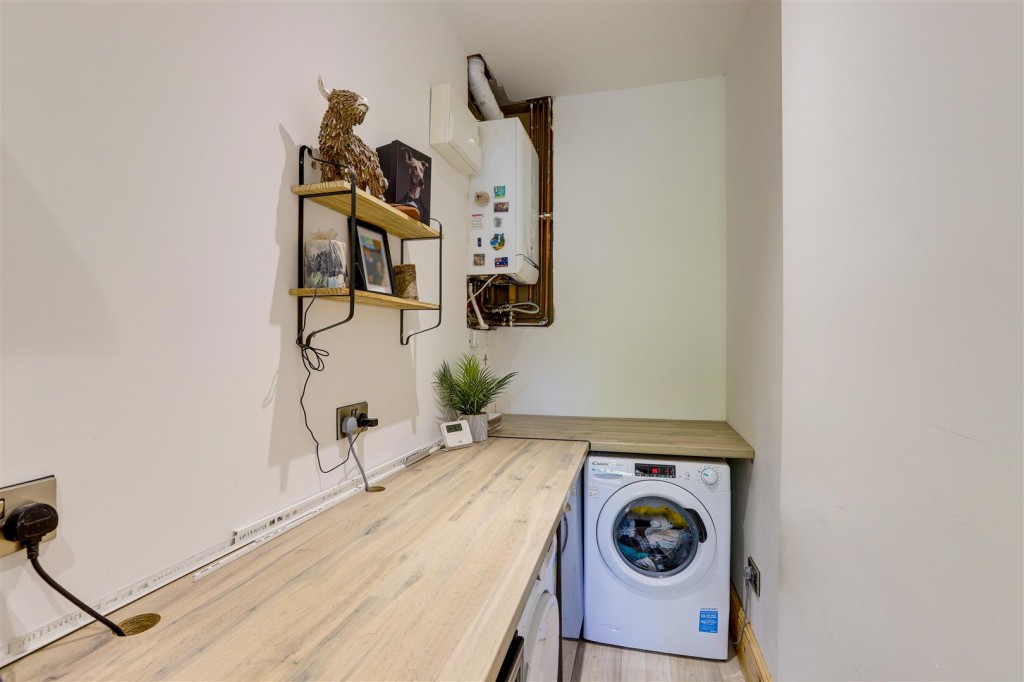 Longmoor Lane, Sandiacre, Derbyshire, NG10 5JN