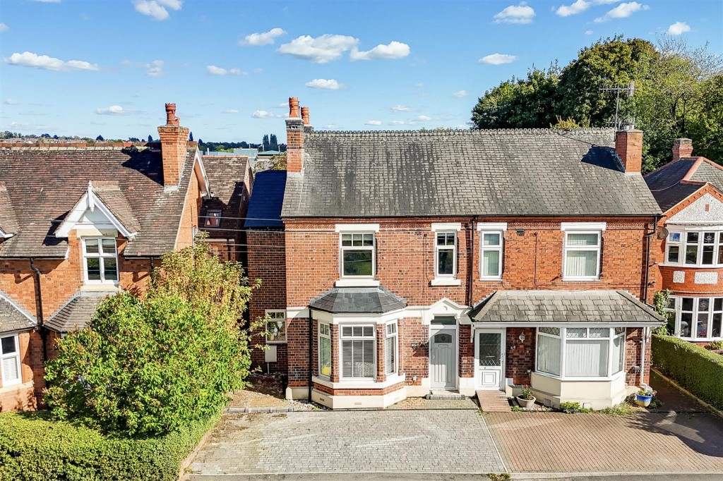 Longmoor Lane, Sandiacre, Derbyshire, NG10 5JN