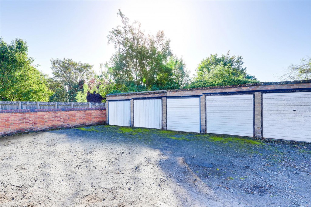 Milton Court, Sherwood, Nottinghamshire, NG5 2NS