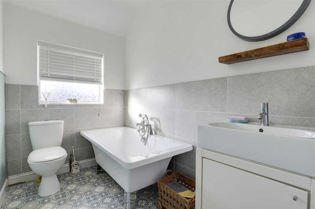 Victor Crescent, Sandiacre, Nottinghamshire, NG10 5JS