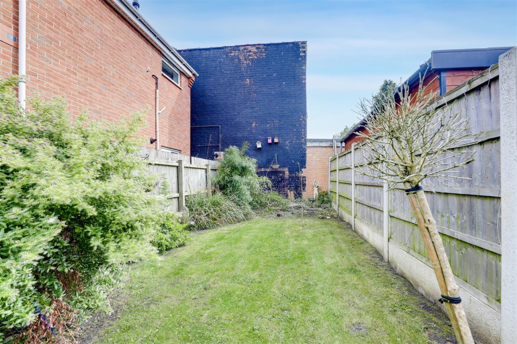 Carlton Hill, Carlton, Nottinghamshire, NG4 1GL