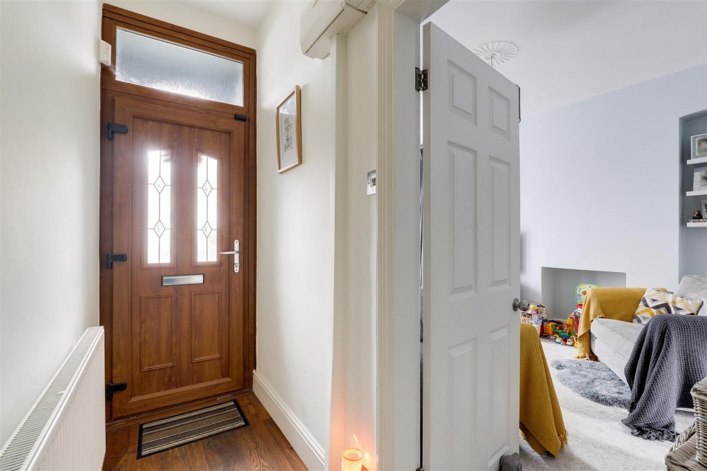 Carlton Hill, Carlton, Nottinghamshire, NG4 1GL