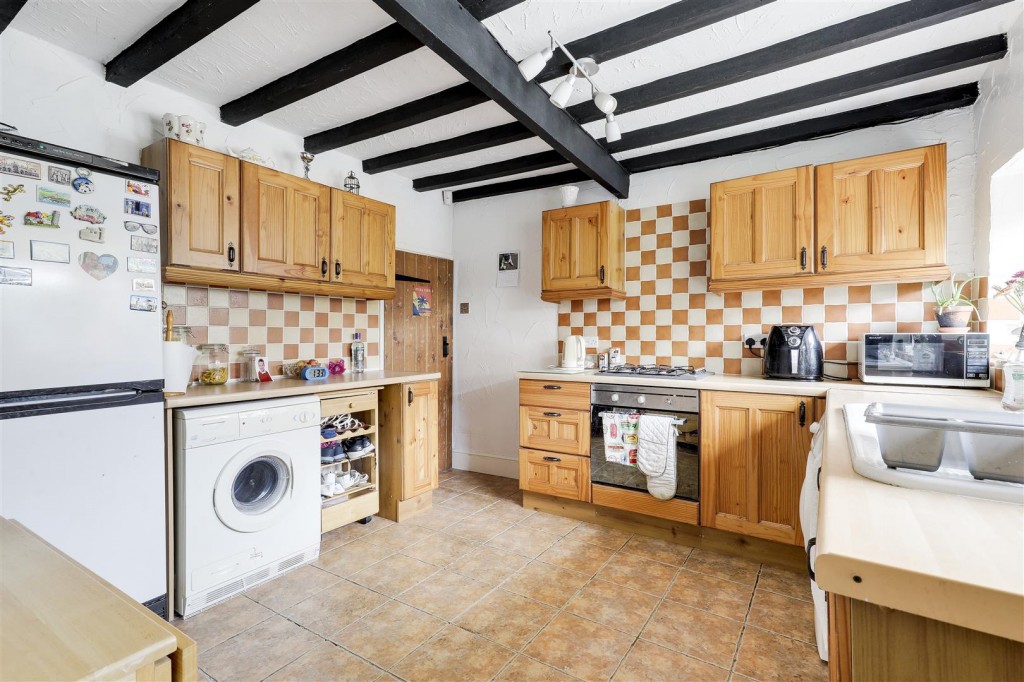 West Terrace, Hucknall, Nottinghamshire, NG15 7GD