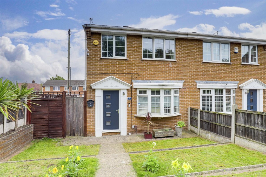 Longmoor Road, Long Eaton, Derbyshire, NG10 4FQ