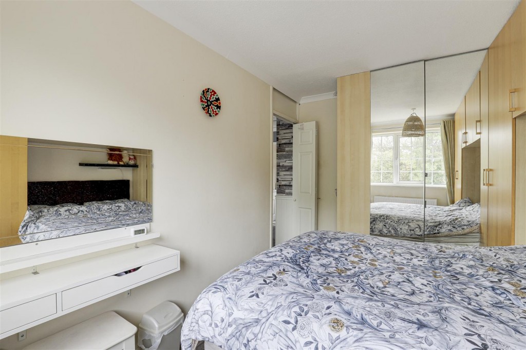 Longmoor Road, Long Eaton, Derbyshire, NG10 4FQ