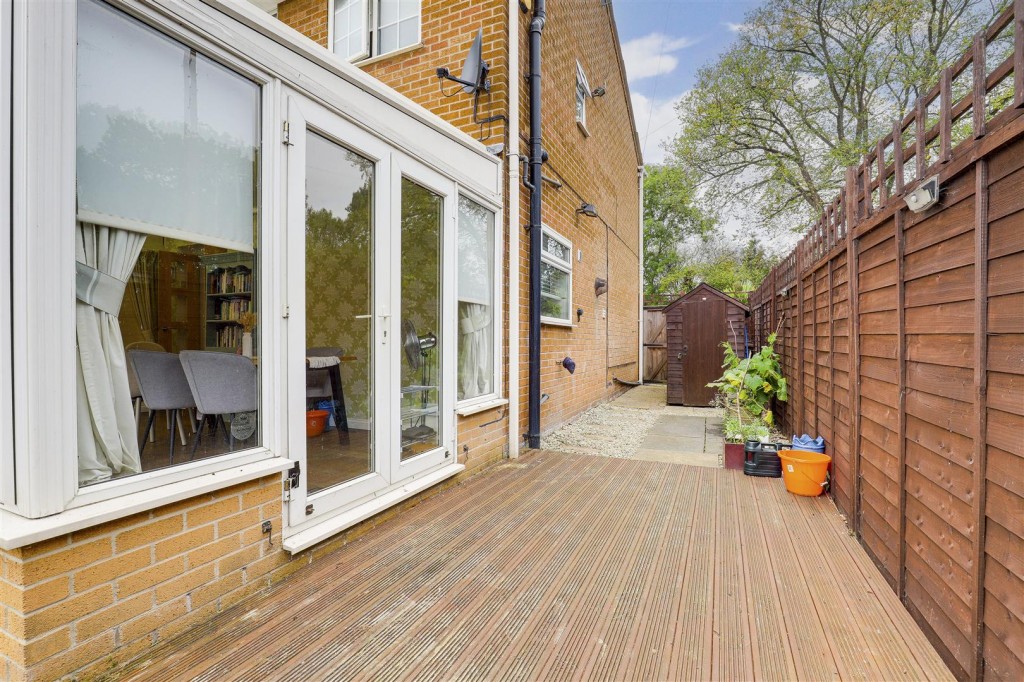 Longmoor Road, Long Eaton, Derbyshire, NG10 4FQ